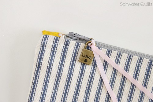 Zipper Bag with LOVE zipper pull